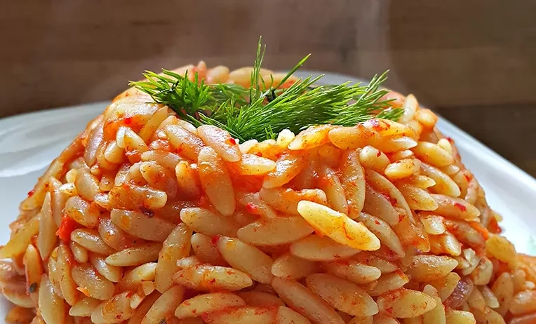 🍅 Domatesli Arpa Şehriye Pilavı (Dovana Usulü)